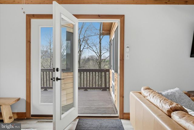 325 FOX RIDGE DR, Strasburg, VA 22657