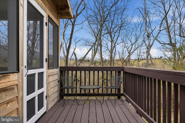 325 FOX RIDGE DR, Strasburg, VA 22657