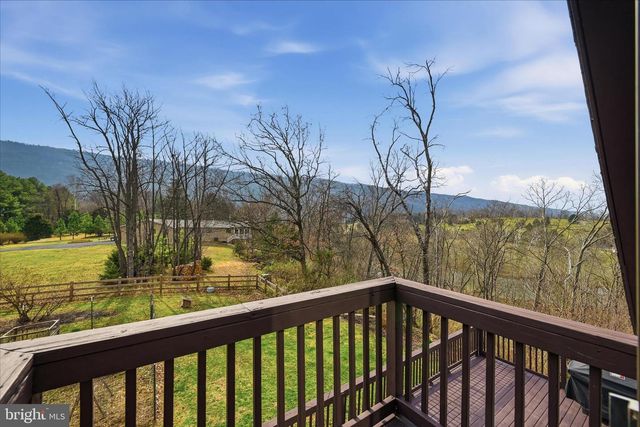 325 FOX RIDGE DR, Strasburg, VA 22657