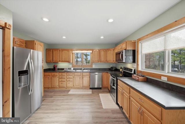 325 FOX RIDGE DR, Strasburg, VA 22657