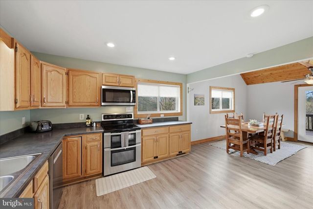 325 FOX RIDGE DR, Strasburg, VA 22657