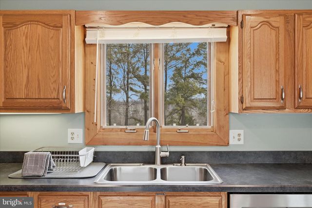 325 FOX RIDGE DR, Strasburg, VA 22657