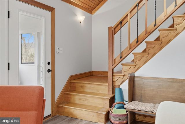 325 FOX RIDGE DR, Strasburg, VA 22657