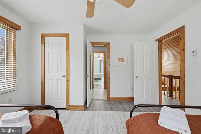 325 FOX RIDGE DR, Strasburg, VA 22657