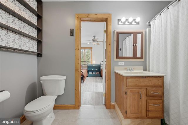 325 FOX RIDGE DR, Strasburg, VA 22657