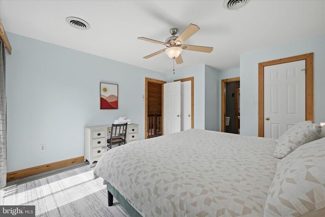 325 FOX RIDGE DR, Strasburg, VA 22657