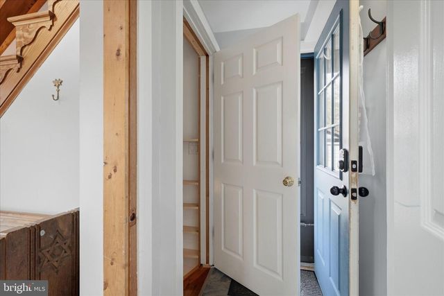 325 FOX RIDGE DR, Strasburg, VA 22657