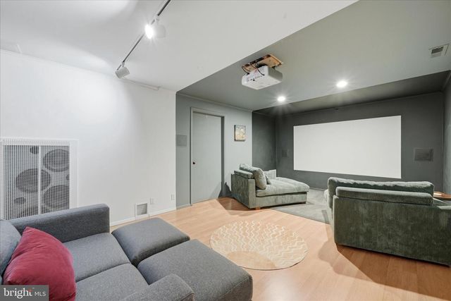 325 FOX RIDGE DR, Strasburg, VA 22657