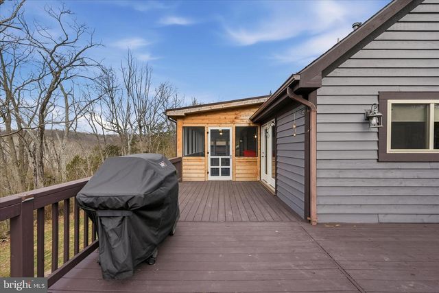 325 FOX RIDGE DR, Strasburg, VA 22657