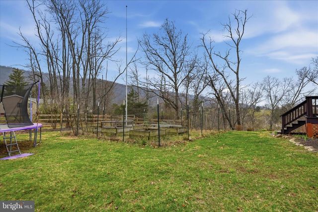 325 FOX RIDGE DR, Strasburg, VA 22657
