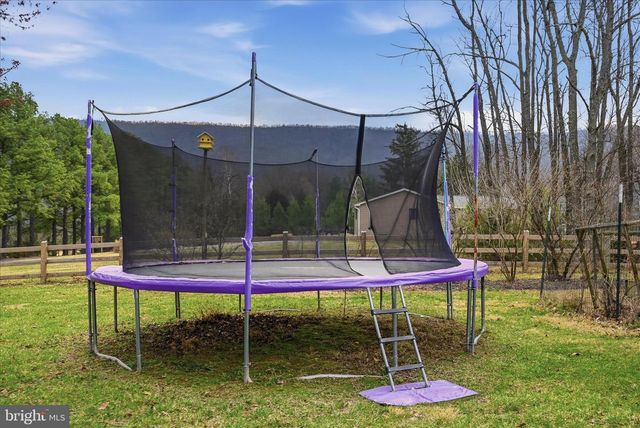 325 FOX RIDGE DR, Strasburg, VA 22657