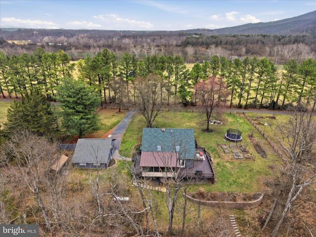 325 FOX RIDGE DR, Strasburg, VA 22657