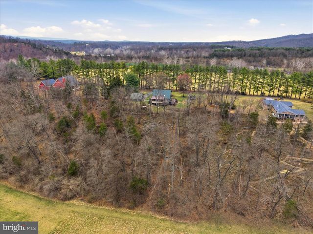 325 FOX RIDGE DR, Strasburg, VA 22657