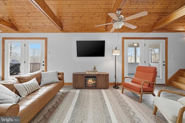 325 FOX RIDGE DR, Strasburg, VA 22657