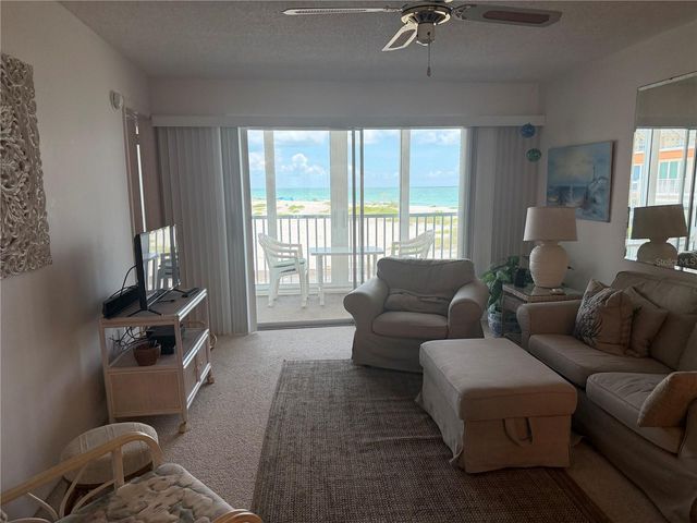 1400 TARPON CENTER DRIVE 202, Venice, FL 34285