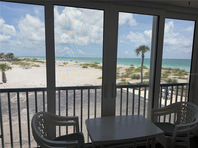 1400 TARPON CENTER DRIVE 202, Venice, FL 34285