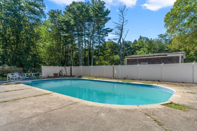 278 Main St, Kingston, MA 02364