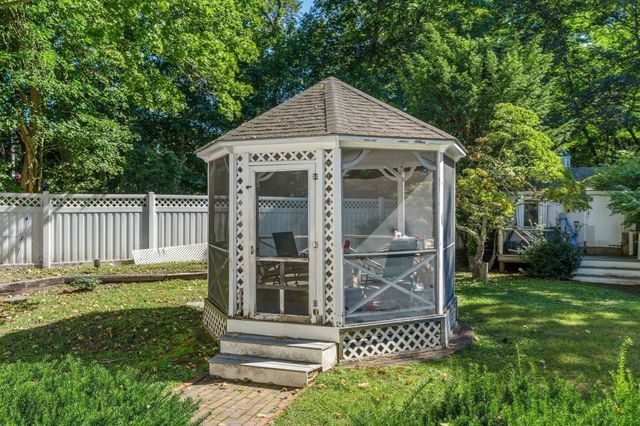278 Main St, Kingston, MA 02364