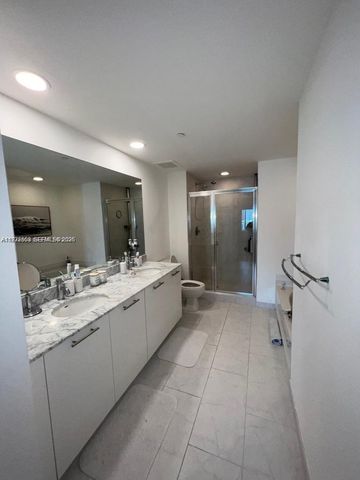 950 Brickell Bay Dr 3105, Miami, FL 33131