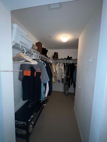 950 Brickell Bay Dr 3105, Miami, FL 33131