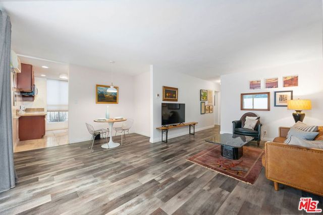 320 S Gramercy Place 105, Los Angeles, CA 90020