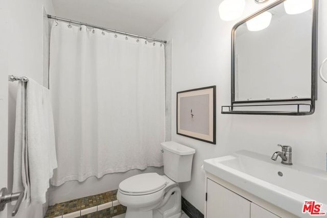 320 S Gramercy Place 105, Los Angeles, CA 90020
