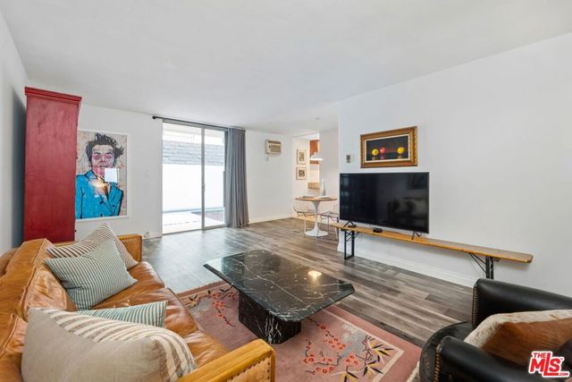 320 S Gramercy Place 105, Los Angeles, CA 90020