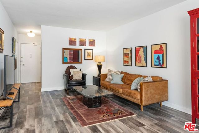 320 S Gramercy Place 105, Los Angeles, CA 90020