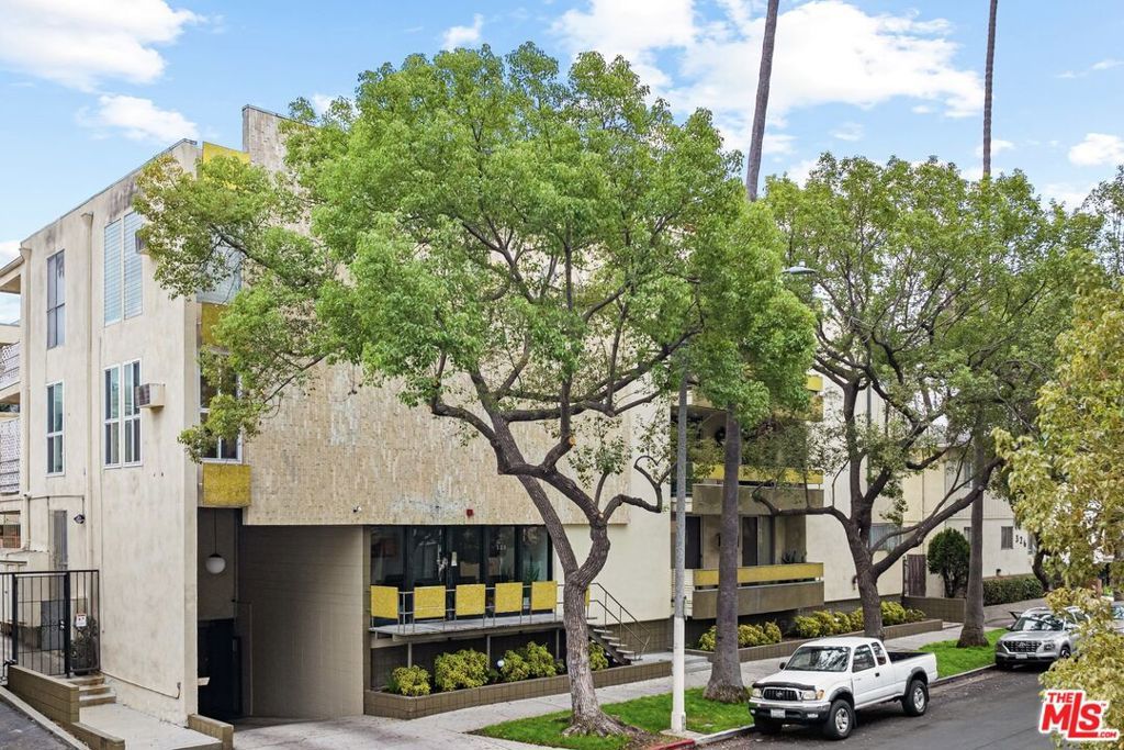 320 S Gramercy Place 105, Los Angeles, CA 90020 — exterior