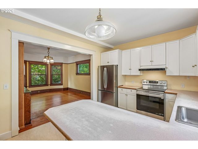 2685 Nw SAVIER St, Portland, OR 97210