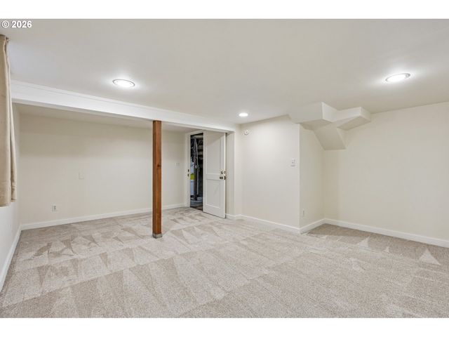 2685 Nw SAVIER St, Portland, OR 97210