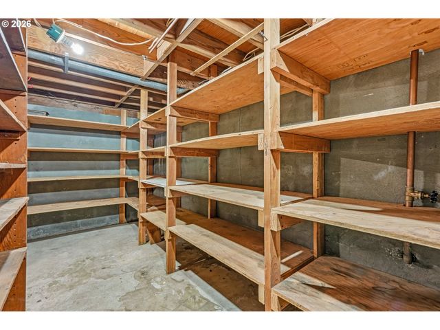 2685 Nw SAVIER St, Portland, OR 97210