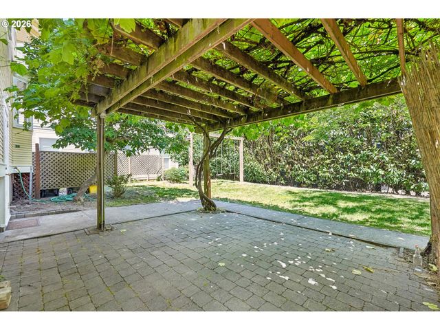 2685 Nw SAVIER St, Portland, OR 97210