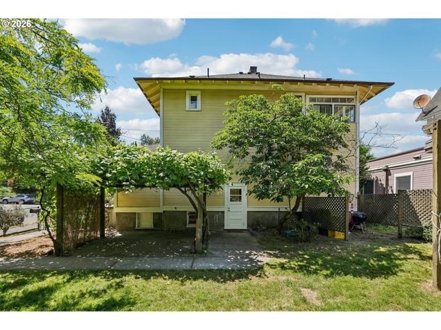 2685 Nw SAVIER St, Portland, OR 97210