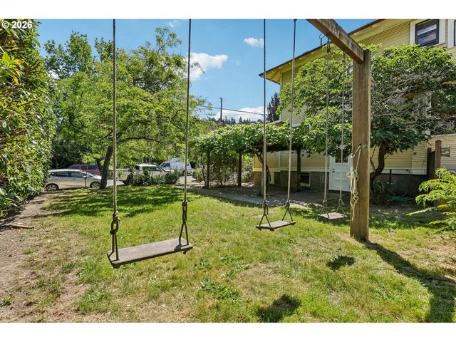 2685 Nw SAVIER St, Portland, OR 97210