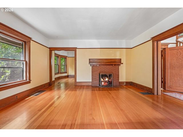 2685 Nw SAVIER St, Portland, OR 97210