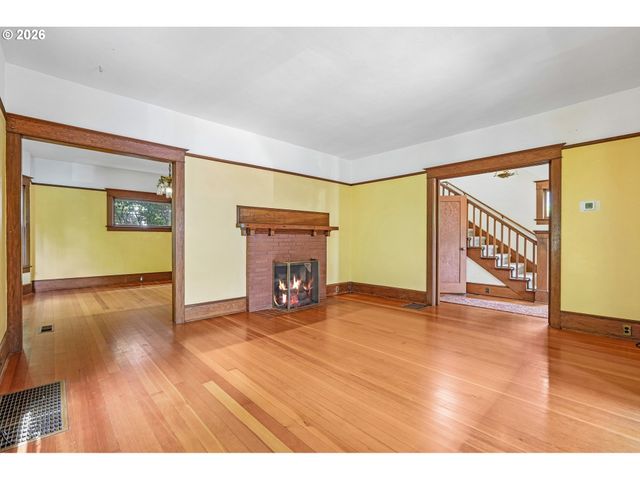 2685 Nw SAVIER St, Portland, OR 97210