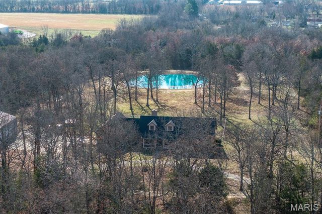 22198 Glencastle Lane, Lebanon, MO 65536