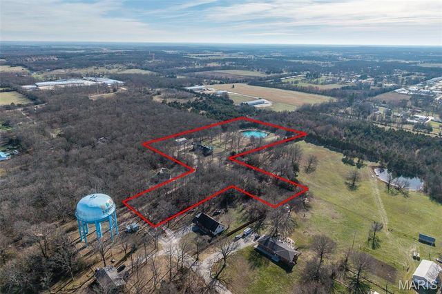 22198 Glencastle Lane, Lebanon, MO 65536