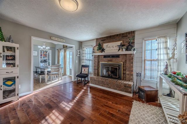 22198 Glencastle Lane, Lebanon, MO 65536