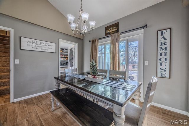 22198 Glencastle Lane, Lebanon, MO 65536