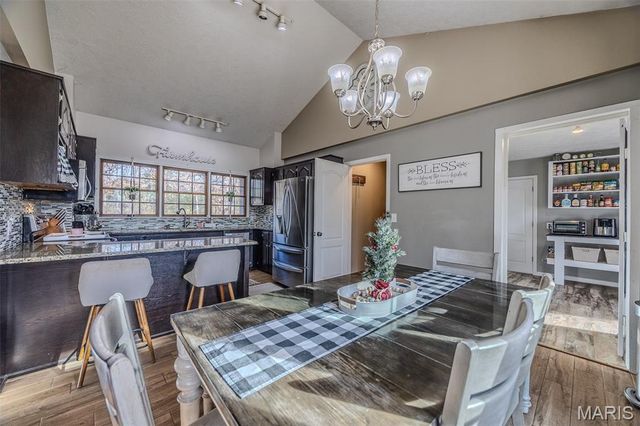 22198 Glencastle Lane, Lebanon, MO 65536