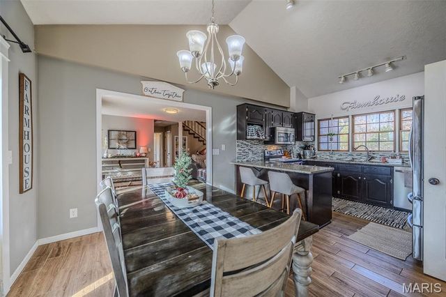 22198 Glencastle Lane, Lebanon, MO 65536