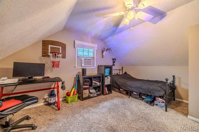 22198 Glencastle Lane, Lebanon, MO 65536