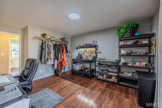 22198 Glencastle Lane, Lebanon, MO 65536