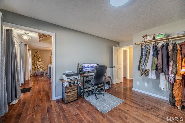 22198 Glencastle Lane, Lebanon, MO 65536