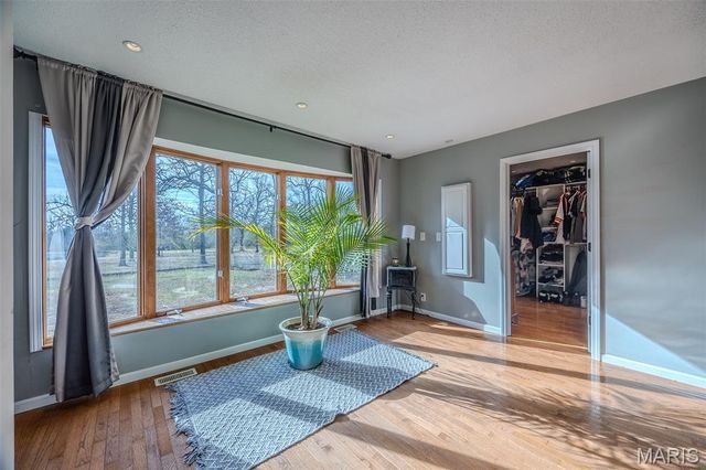 22198 Glencastle Lane, Lebanon, MO 65536