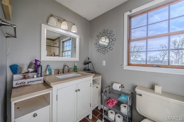 22198 Glencastle Lane, Lebanon, MO 65536