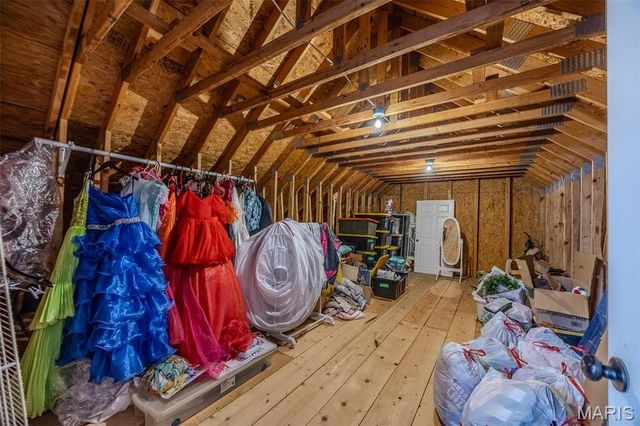 22198 Glencastle Lane, Lebanon, MO 65536