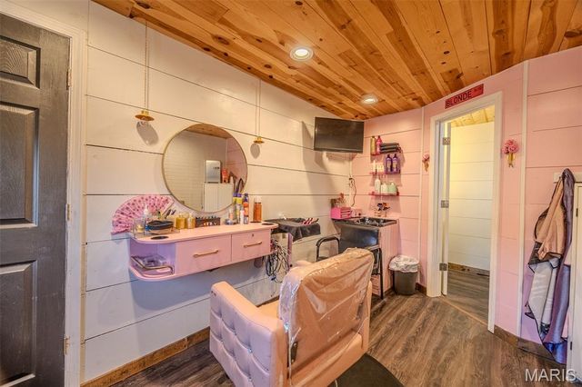 22198 Glencastle Lane, Lebanon, MO 65536